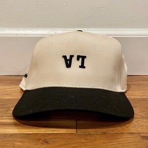 NWOT Cream Cap with navy brim and upside down LA